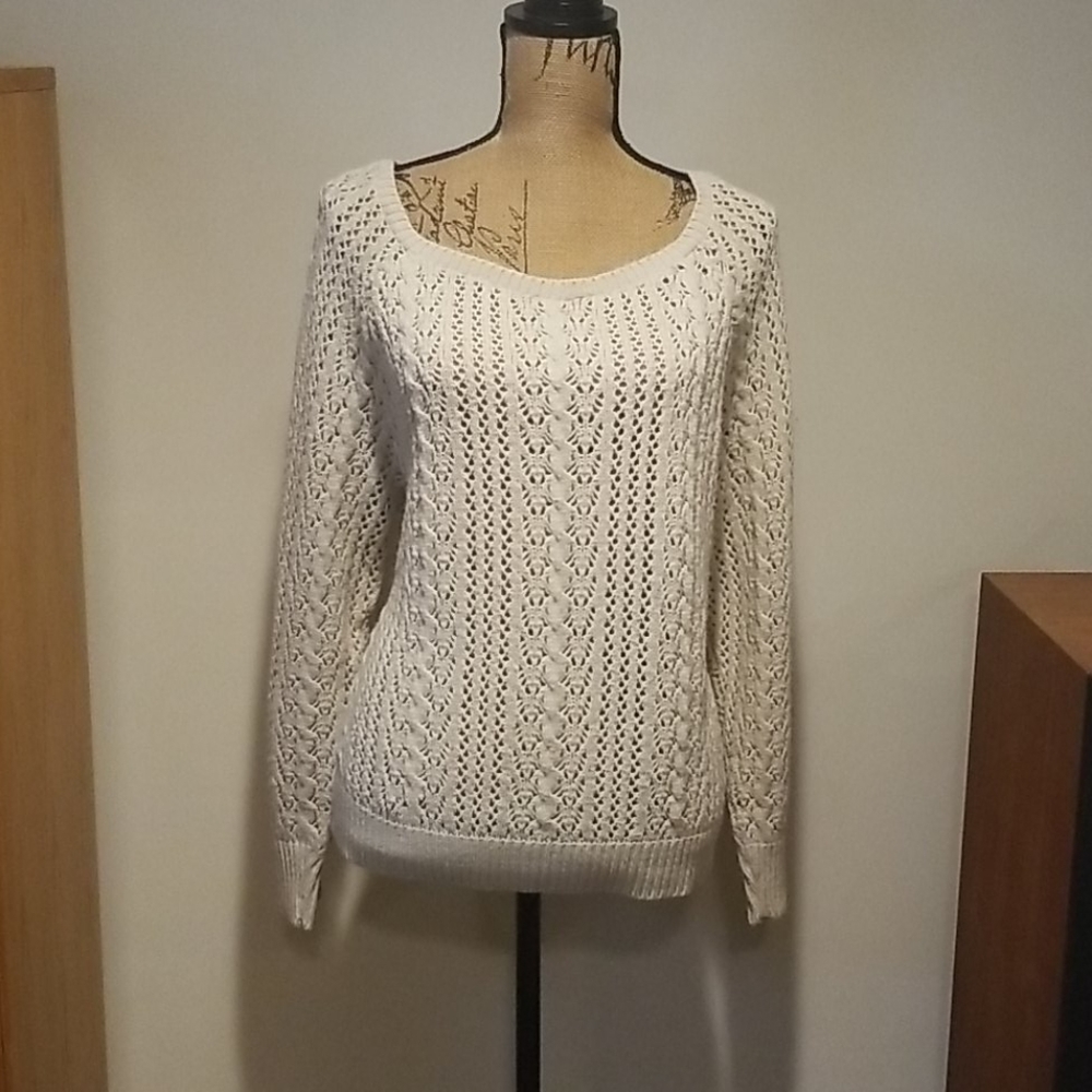 💙 Urban Outfitters cable knit sweater